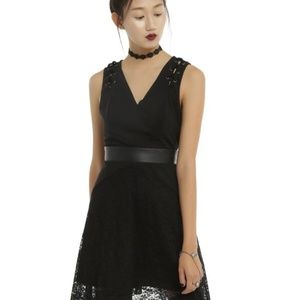 HOTTOPIC  Goth, lace, sleeveless dress Size Small